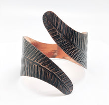 Load image into Gallery viewer, Copper bracelet (patina)
