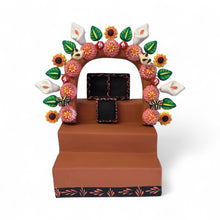 Load image into Gallery viewer, Tripple frame altar marigolds