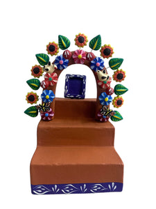 Single frame altar