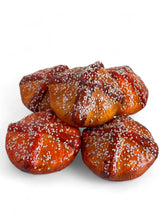 Load image into Gallery viewer, Papier-mâché  pan dulce