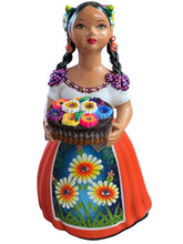 Load image into Gallery viewer, Lupita con flores