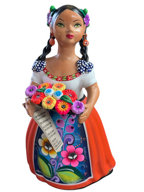 Lupita con flores