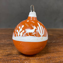 Load image into Gallery viewer, Small Clay ornament deer