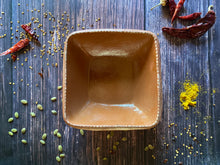Load image into Gallery viewer, Classic clay bowl  7” square