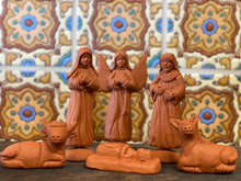 Load image into Gallery viewer, Natural clay nativity