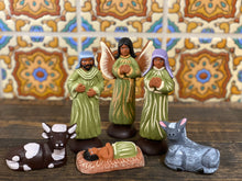 Load image into Gallery viewer, Free standing nativity 1