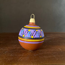 Load image into Gallery viewer, Small Clay ornament 2a