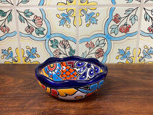 Load image into Gallery viewer, Scalloped Talavera bowl