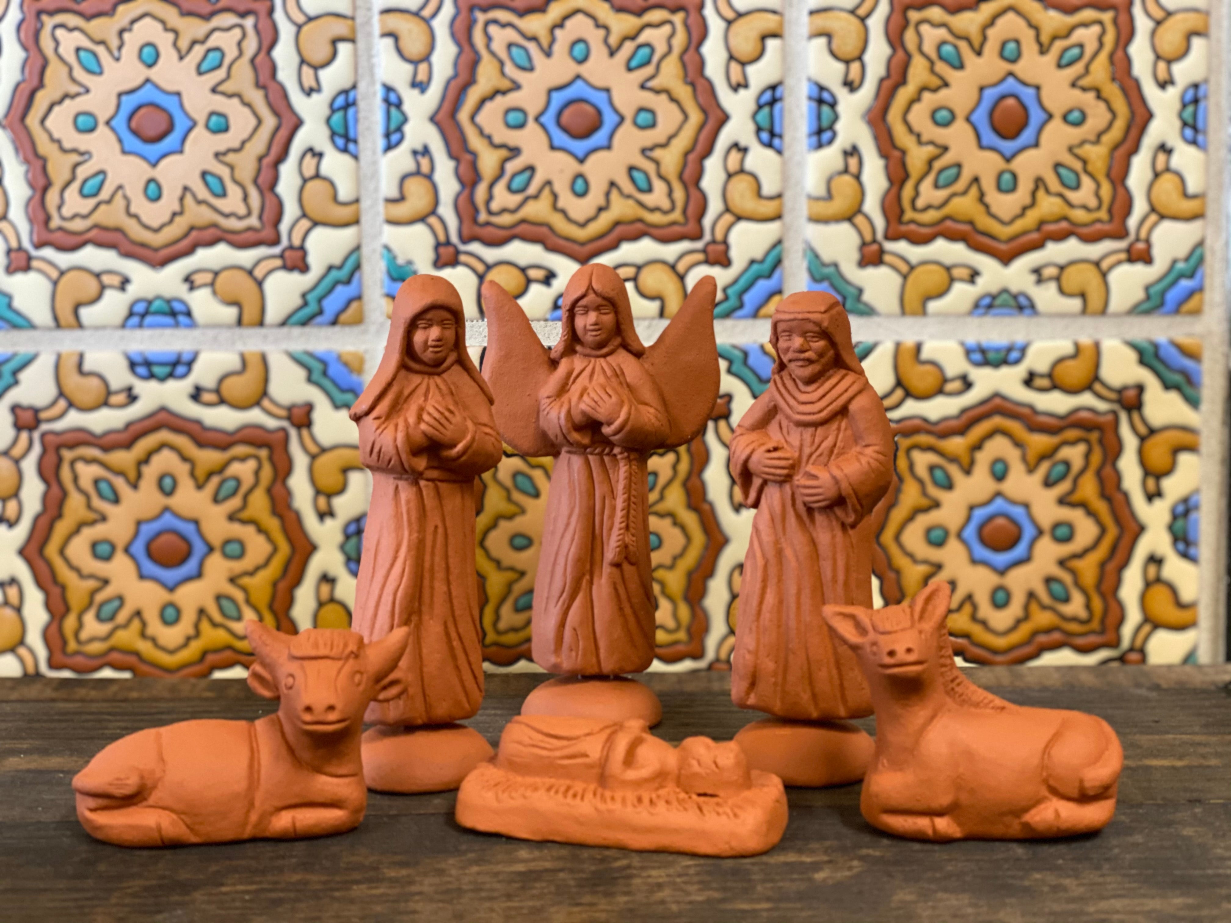 Natural clay nativity – Gonz decorations