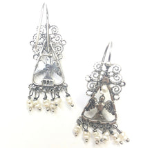 Load image into Gallery viewer, Silver filigree earrings dove &amp; pearl