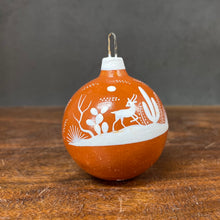 Load image into Gallery viewer, Small Clay ornament deer